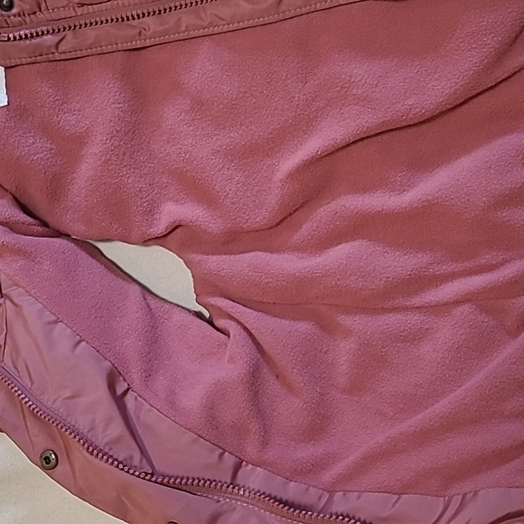 Old Navy Puffer Vest - Picture 3 of 3